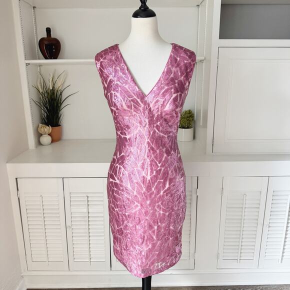 Tadashi Shoji Pink Sequin Embroidered Akers V-Neck Cocktail Dress Size M - Picture 2 of 8